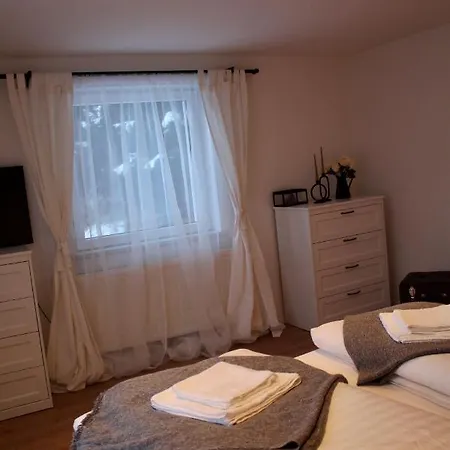 Emmi Apartment