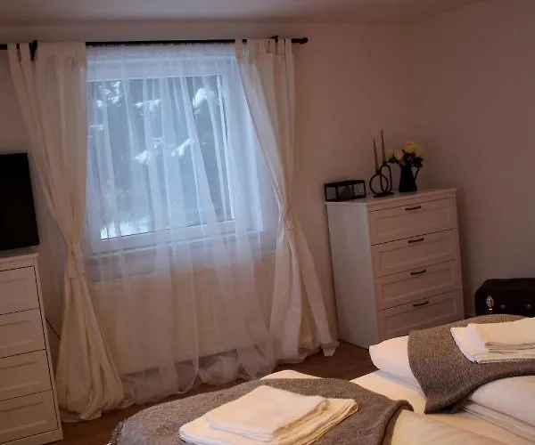 Emmi Apartment